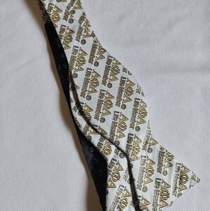 Elegant Gold and Black Bow Tie